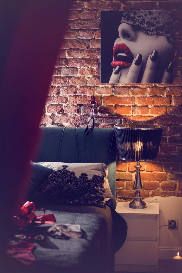 Apartament Dla Doroslych "Papierki Po Cukierkach" Люблин Экстерьер фото