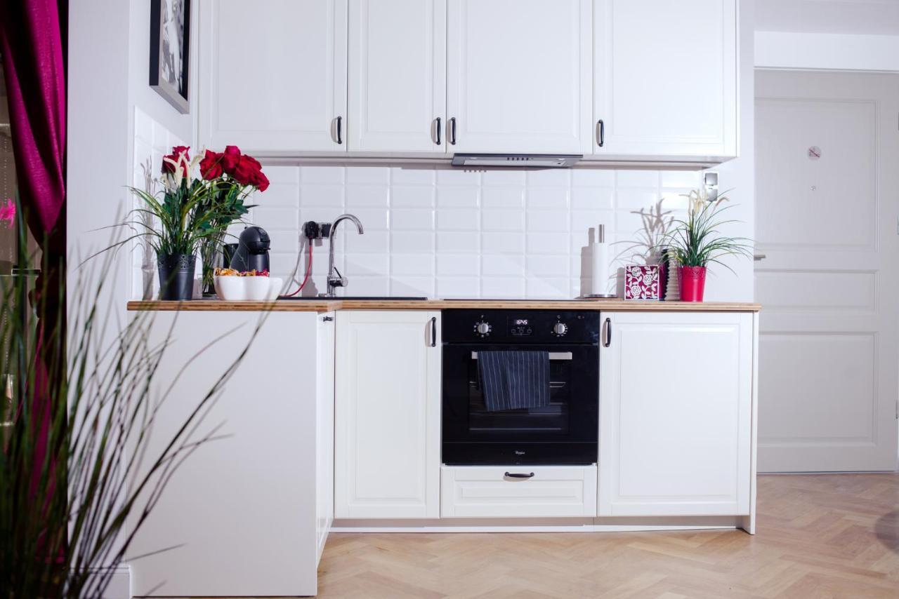 Apartament Dla Doroslych "Papierki Po Cukierkach" Люблин Экстерьер фото