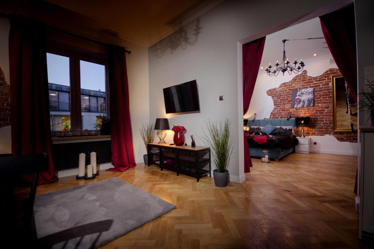 Apartament Dla Doroslych "Papierki Po Cukierkach" Люблин Экстерьер фото