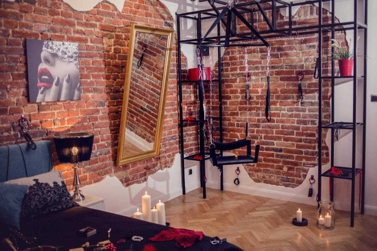 Apartament Dla Doroslych "Papierki Po Cukierkach" Люблин Экстерьер фото